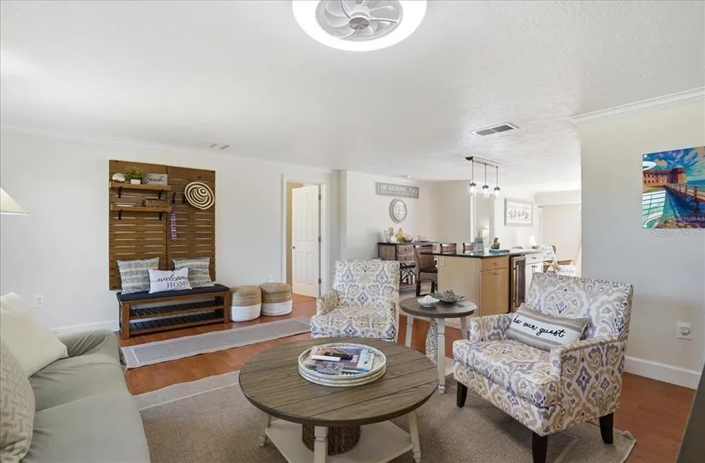 1129 Riviera St, Venice, FL 34285