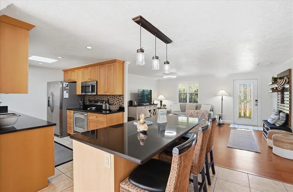 1129 Riviera St, Venice, FL 34285