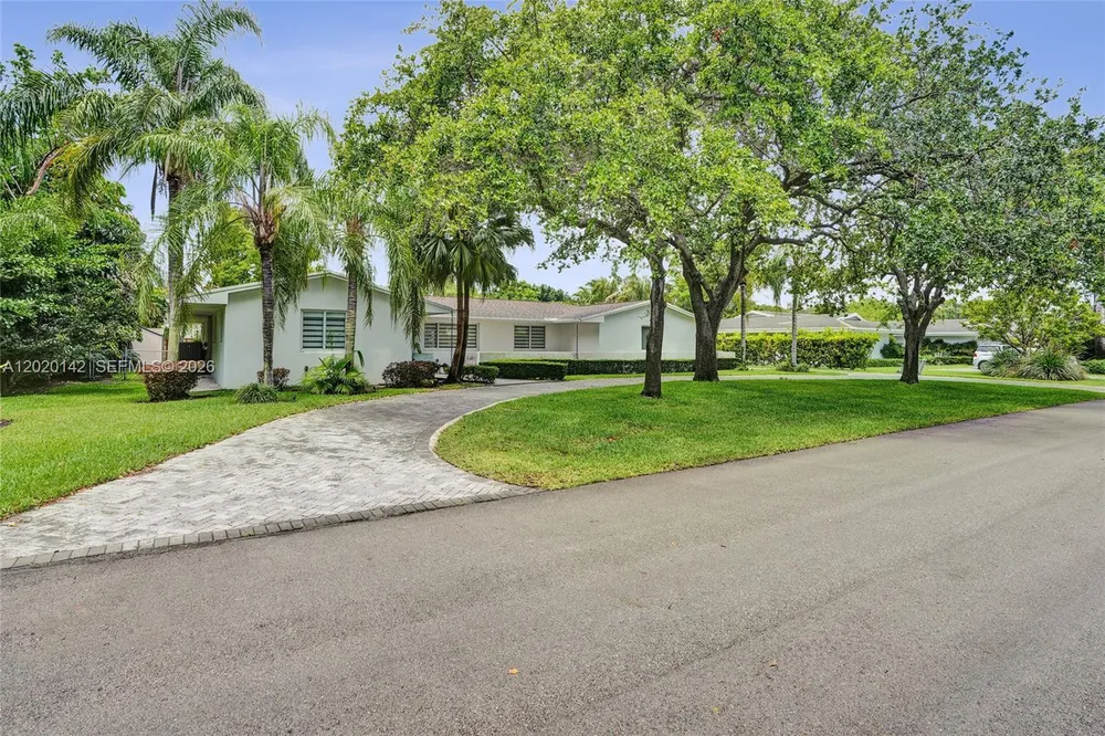 13820 SW 73rd Ave, Palmetto Bay, FL 33158