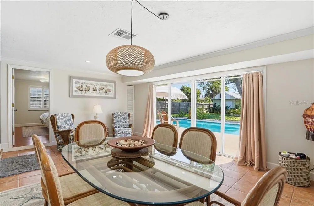 1129 Riviera St, Venice, FL 34285