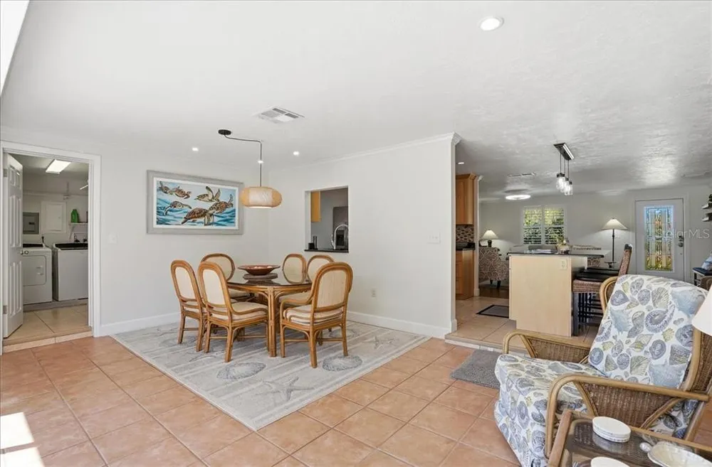 1129 Riviera St, Venice, FL 34285