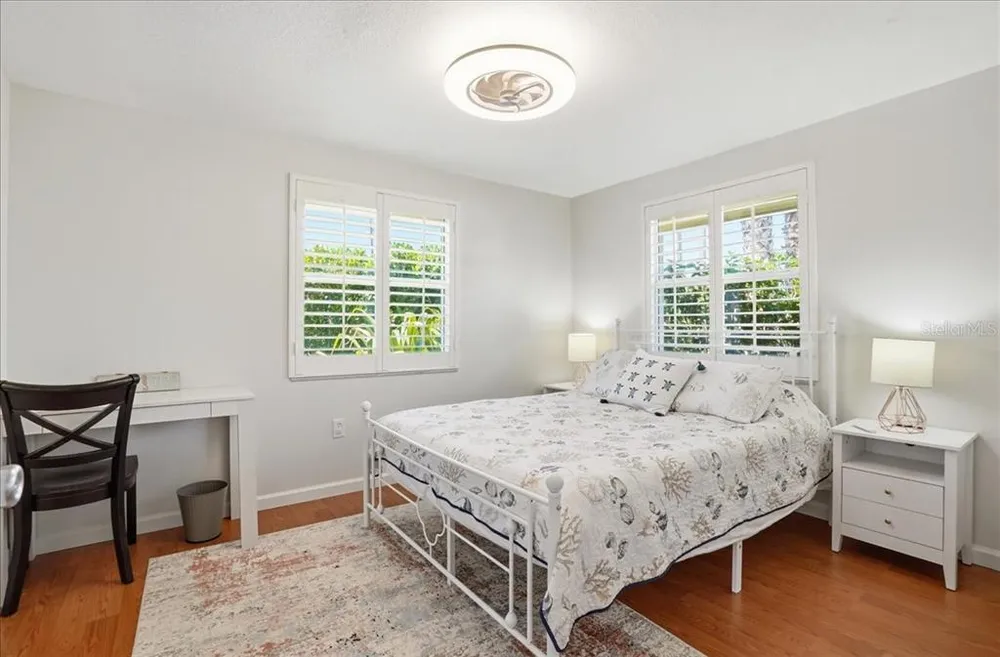 1129 Riviera St, Venice, FL 34285