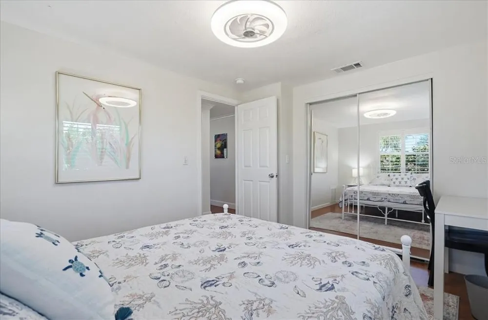 1129 Riviera St, Venice, FL 34285