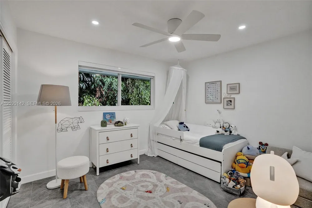 13820 SW 73rd Ave, Palmetto Bay, FL 33158