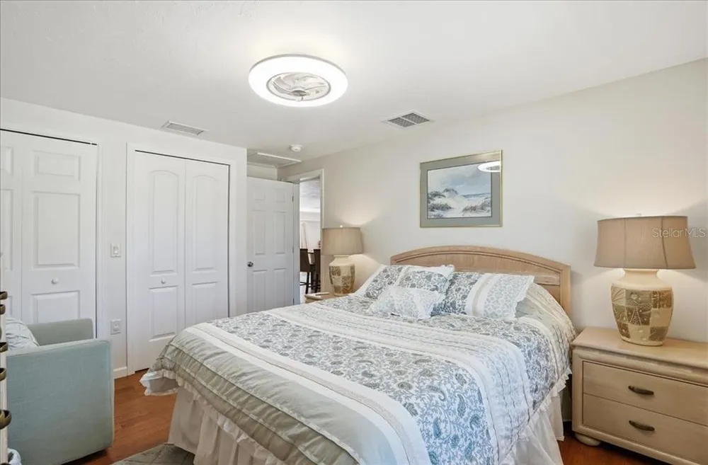 1129 Riviera St, Venice, FL 34285