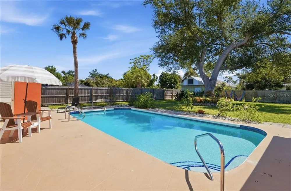 1129 Riviera St, Venice, FL 34285