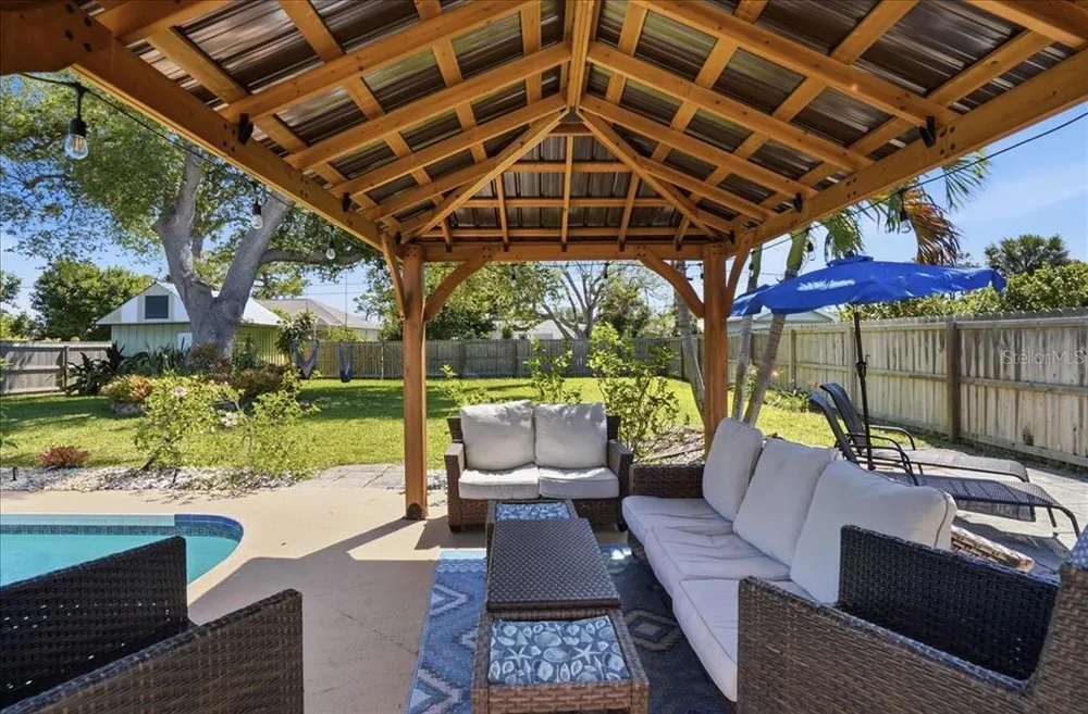 1129 Riviera St, Venice, FL 34285