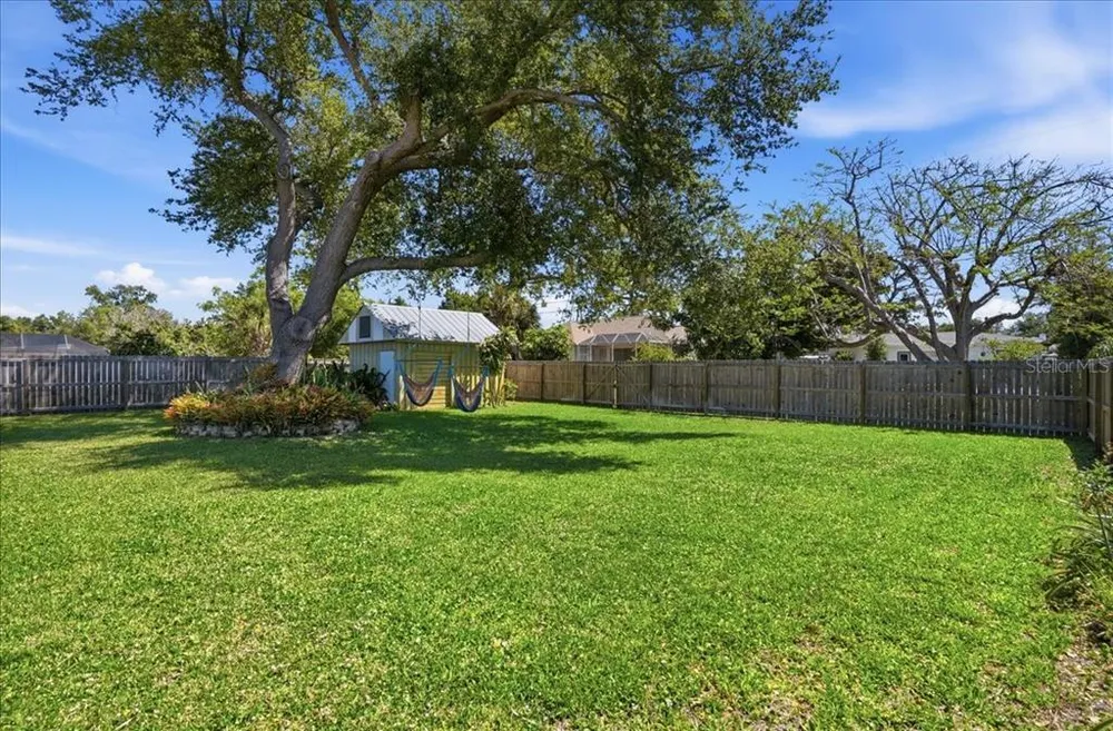 1129 Riviera St, Venice, FL 34285