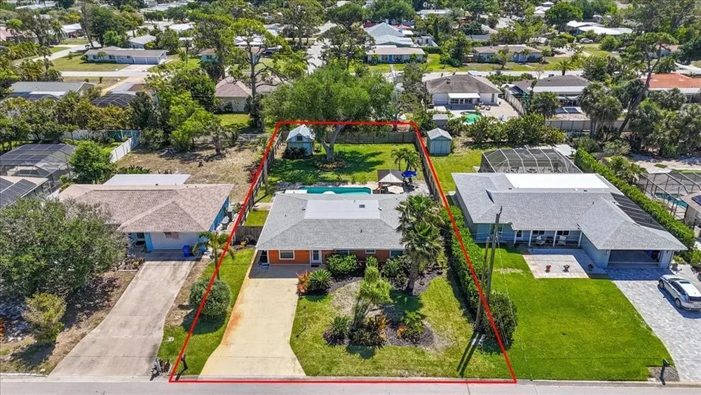 1129 Riviera St, Venice, FL 34285