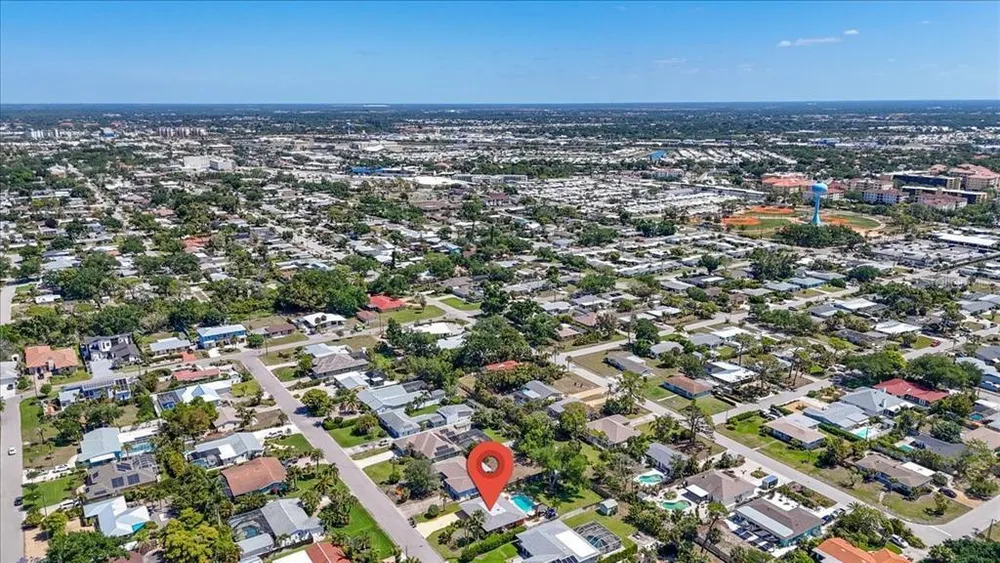 1129 Riviera St, Venice, FL 34285