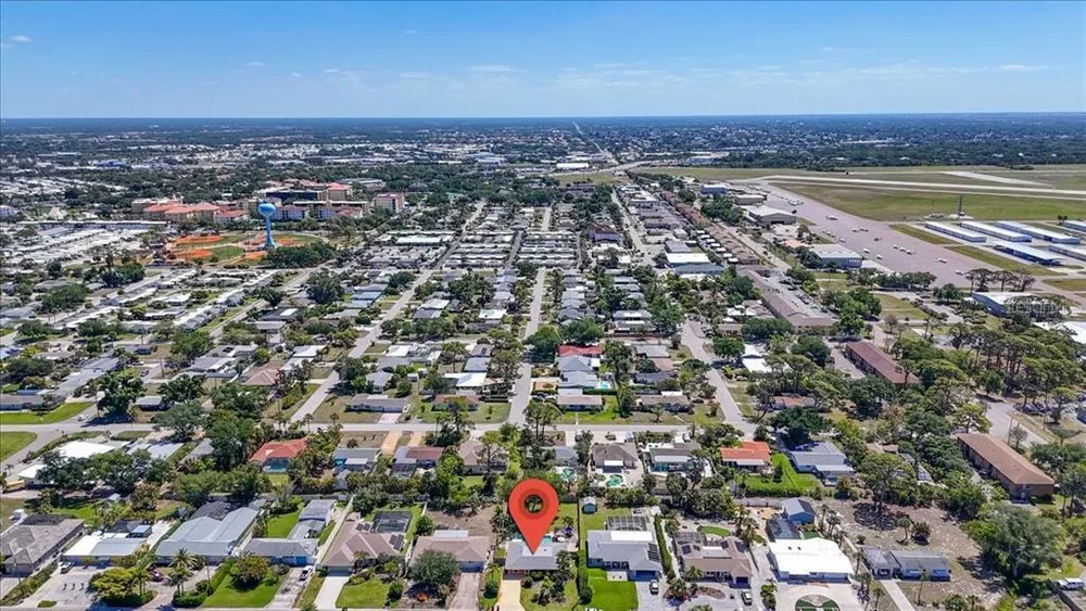1129 Riviera St, Venice, FL 34285