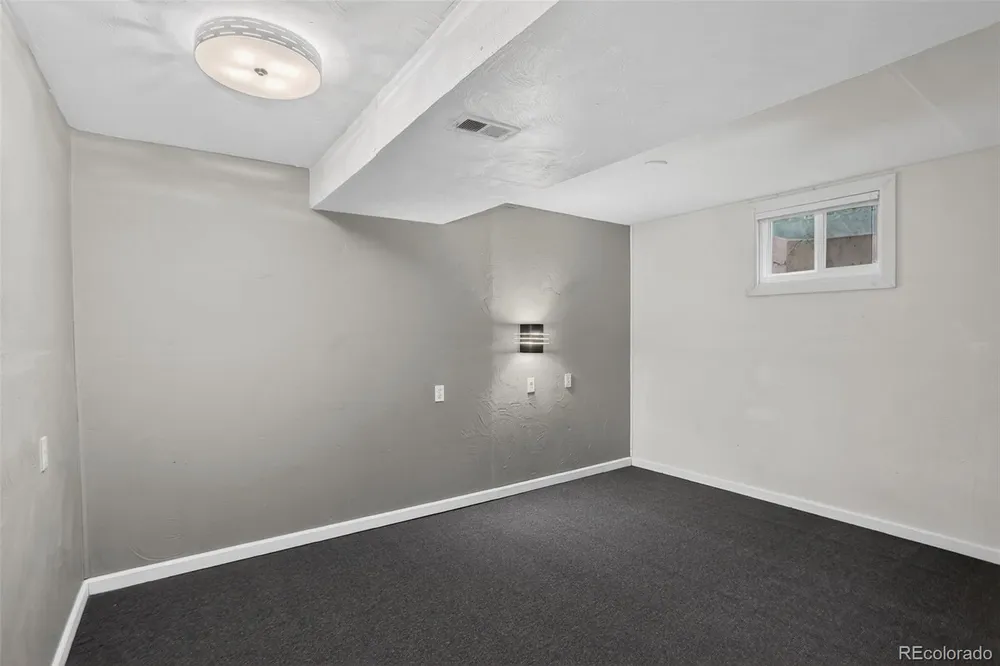 6199 Independence St, Arvada, CO 80004