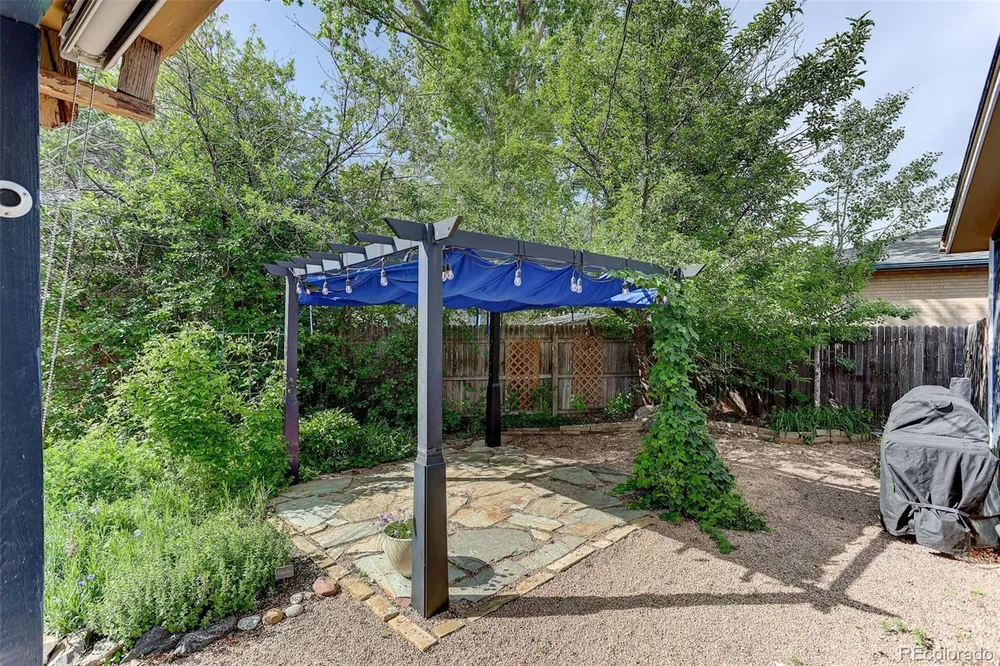 6199 Independence St, Arvada, CO 80004