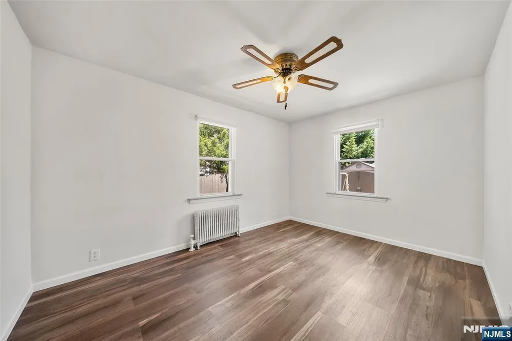 3 Wolcott Rd, Dumont, NJ 07628