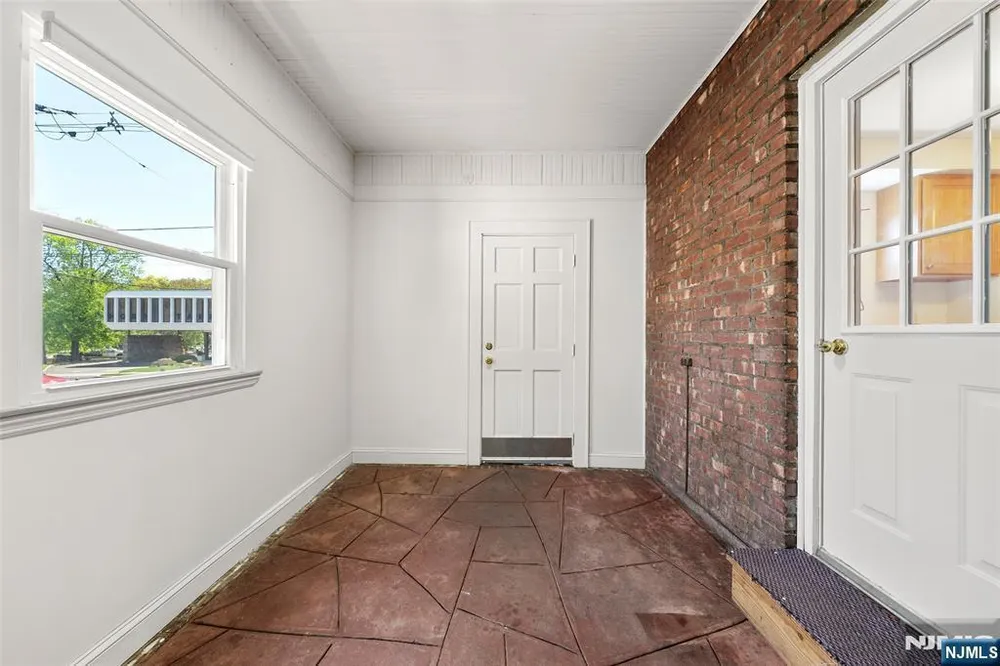 3 Wolcott Rd, Dumont, NJ 07628
