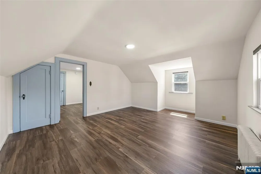 3 Wolcott Rd, Dumont, NJ 07628