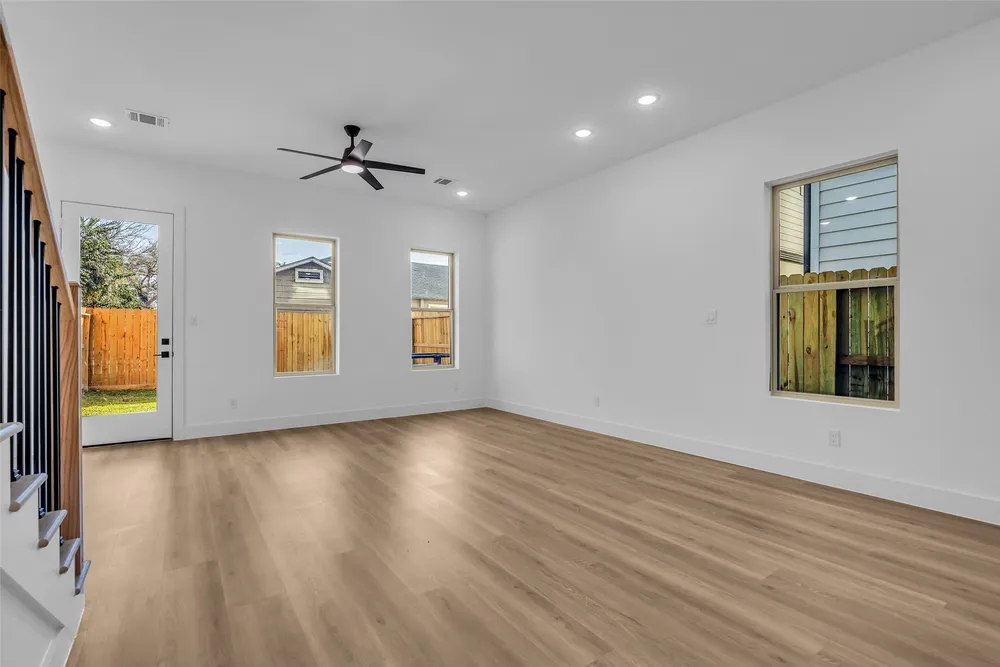 1504 Griffin St, Houston, TX 77009-1544