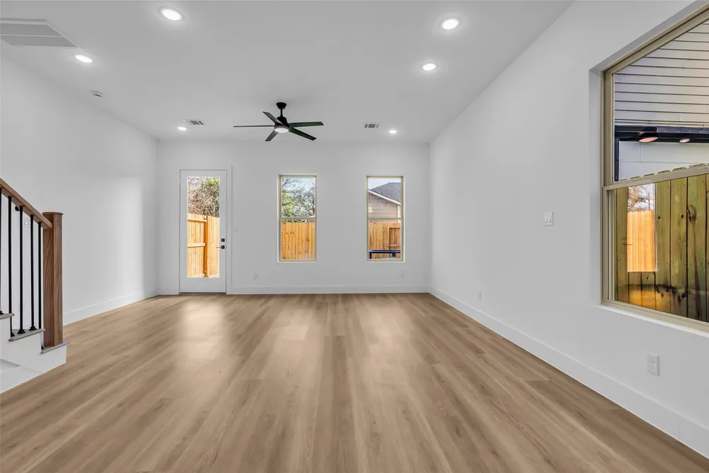 1504 Griffin St, Houston, TX 77009-1544
