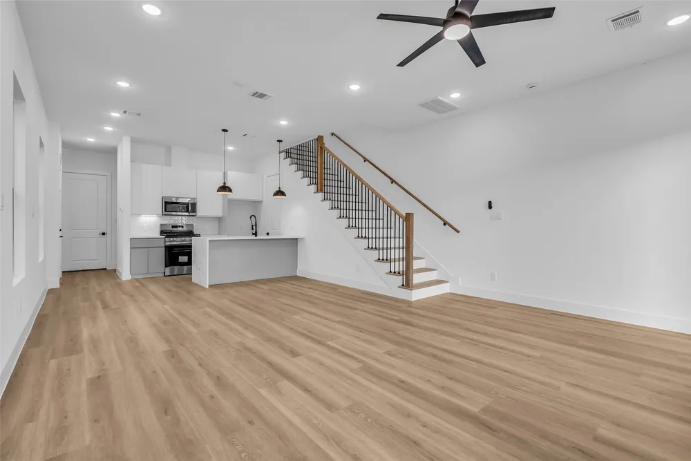 1504 Griffin St, Houston, TX 77009-1544