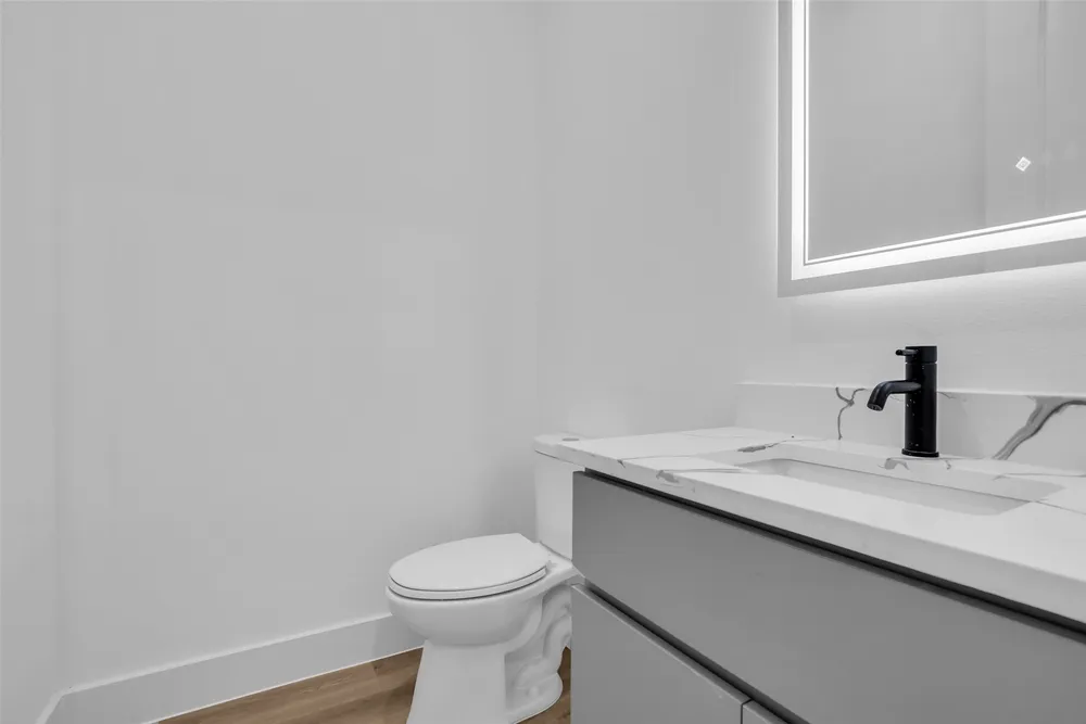 1504 Griffin St, Houston, TX 77009-1544