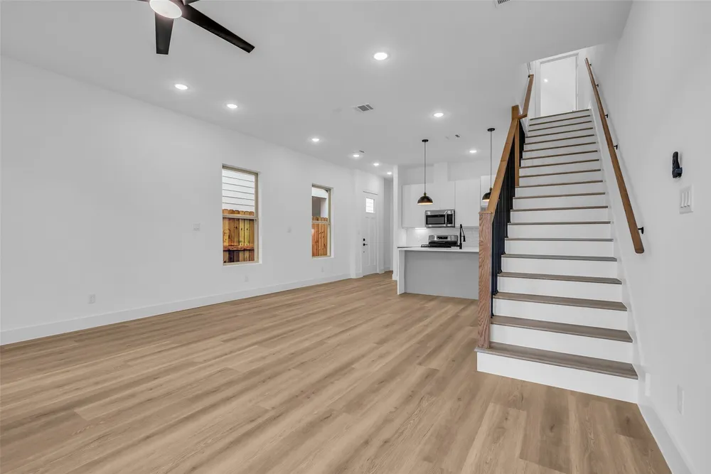 1504 Griffin St, Houston, TX 77009-1544