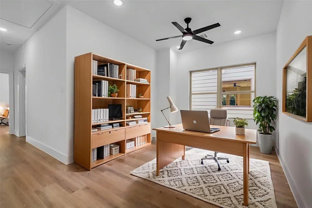 1504 Griffin St, Houston, TX 77009-1544