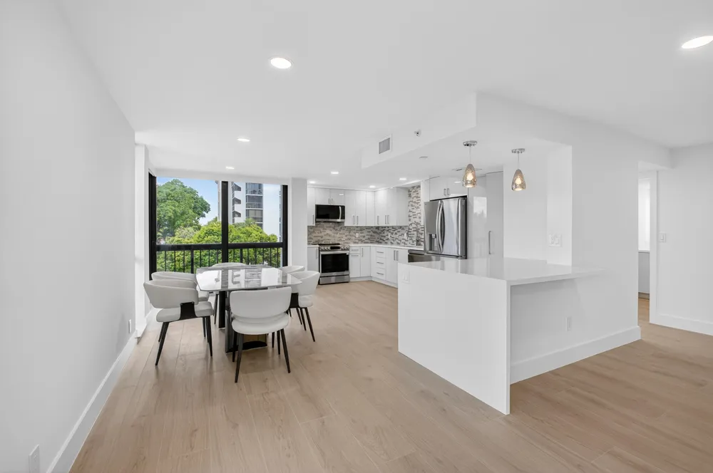 1732 Bridgewood Dr, Boca Raton, FL 33434