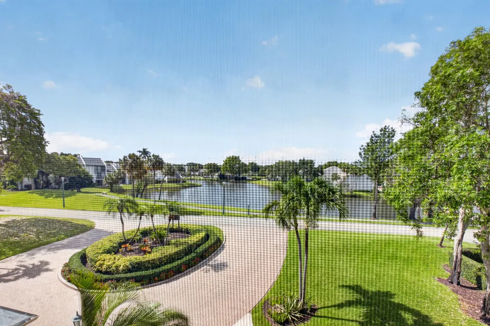 1732 Bridgewood Dr, Boca Raton, FL 33434