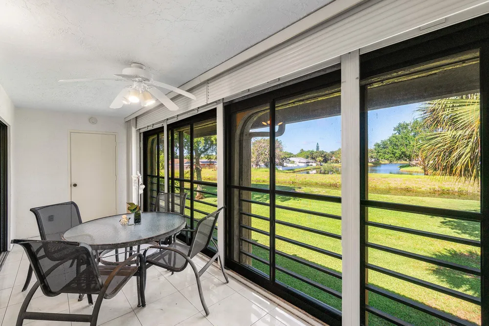 10137 Mangrove Dr, Boynton Beach, FL 33437