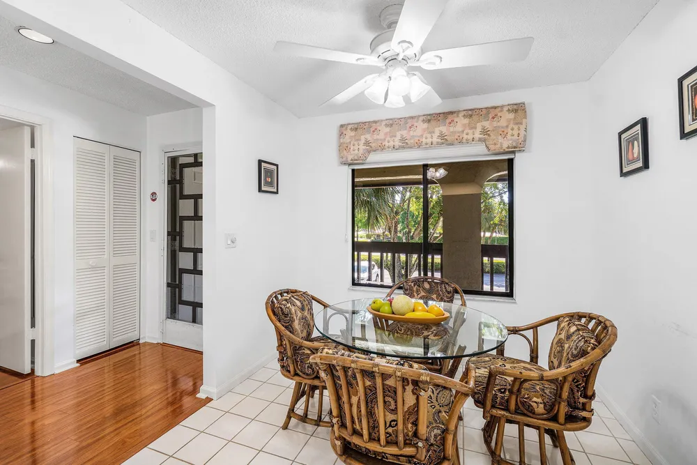 10137 Mangrove Dr, Boynton Beach, FL 33437
