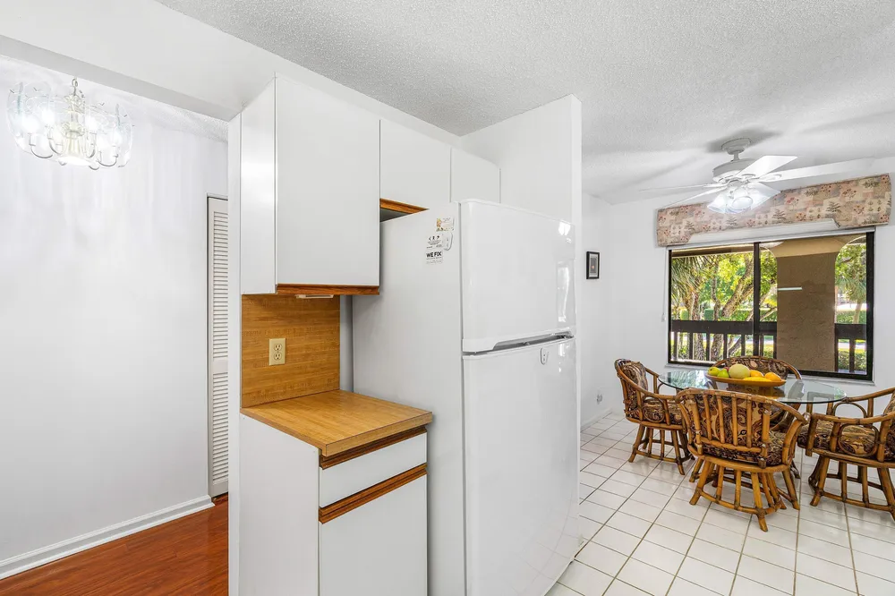 10137 Mangrove Dr, Boynton Beach, FL 33437
