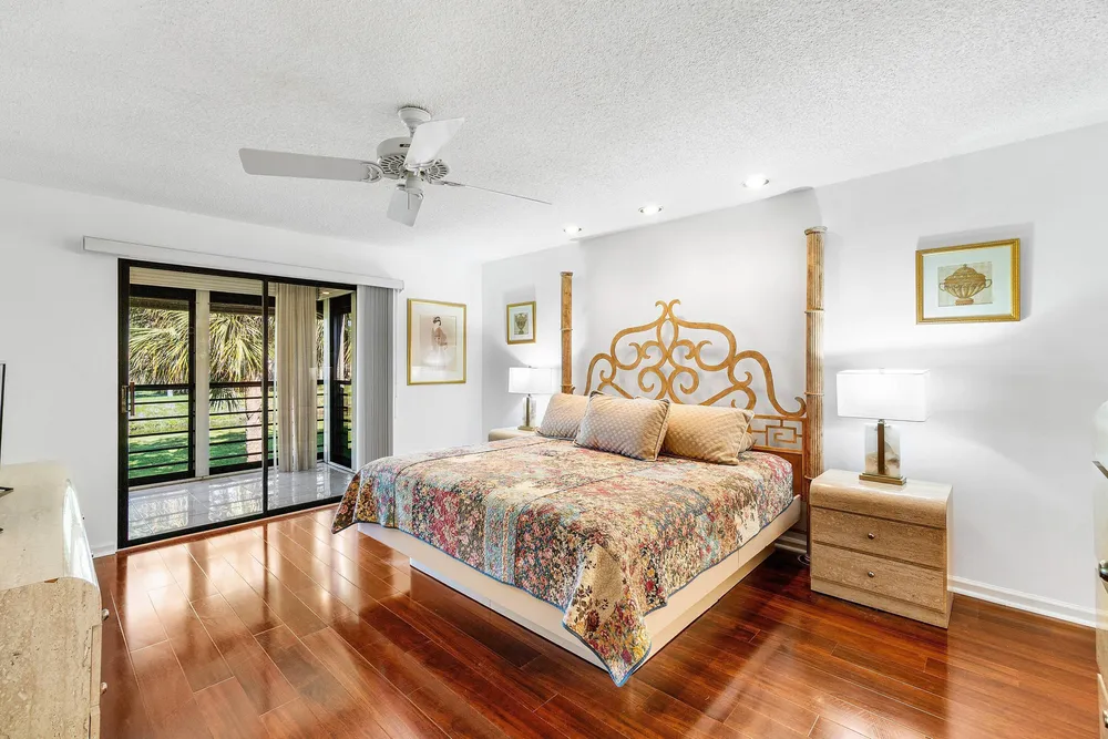 10137 Mangrove Dr, Boynton Beach, FL 33437