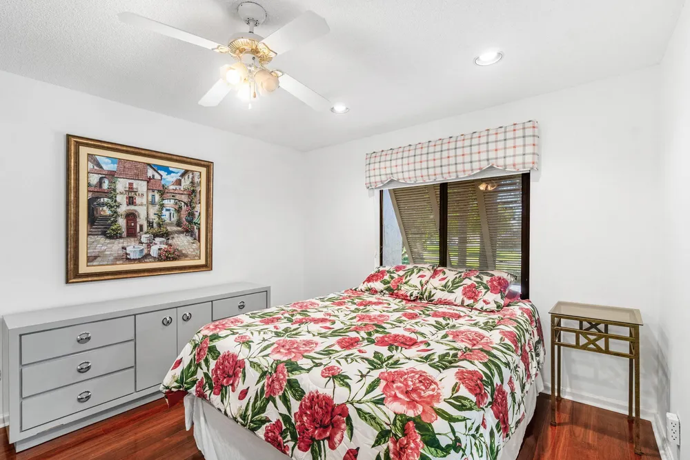 10137 Mangrove Dr, Boynton Beach, FL 33437