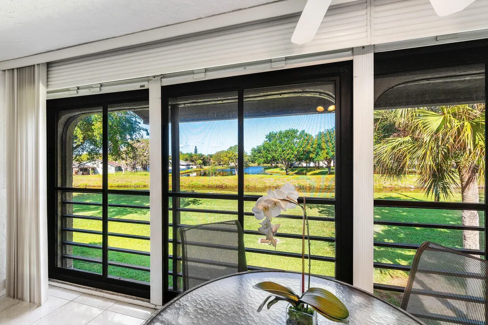 10137 Mangrove Dr, Boynton Beach, FL 33437