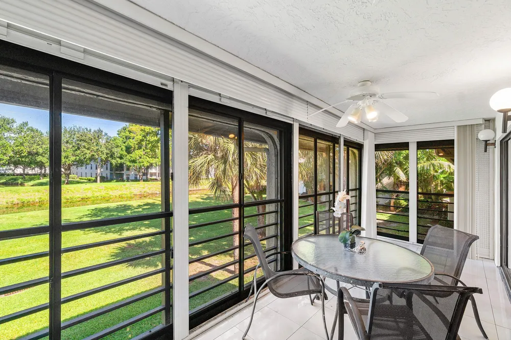 10137 Mangrove Dr, Boynton Beach, FL 33437