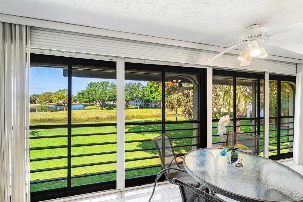 10137 Mangrove Dr, Boynton Beach, FL 33437
