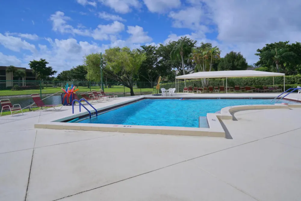 10137 Mangrove Dr, Boynton Beach, FL 33437