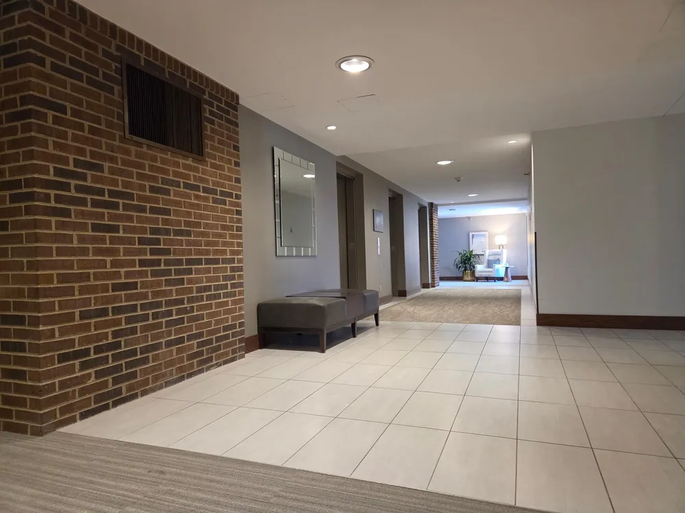 1235 Yale Pl, Minneapolis, MN 55403