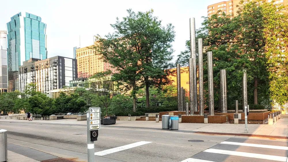1235 Yale Pl, Minneapolis, MN 55403