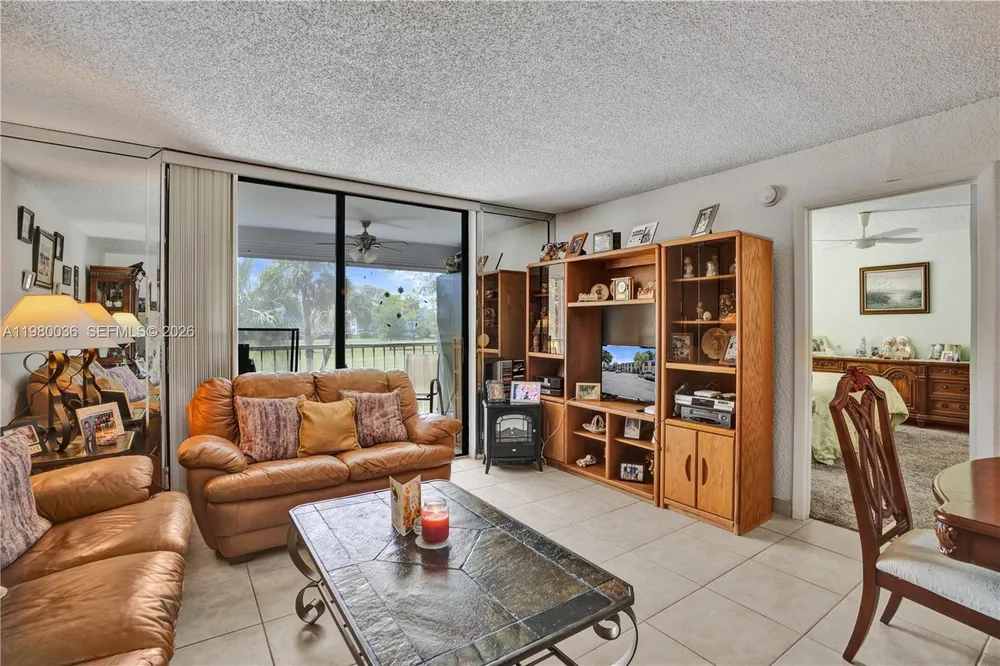 7400 NW 18th St, Margate, FL 33063
