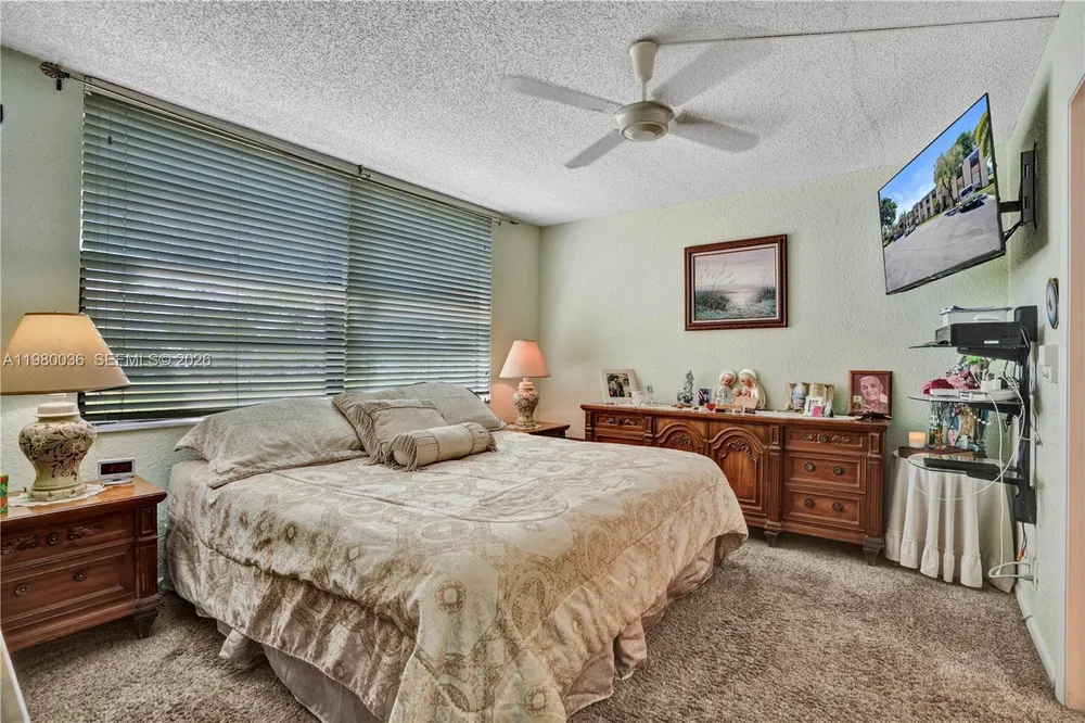 7400 NW 18th St, Margate, FL 33063