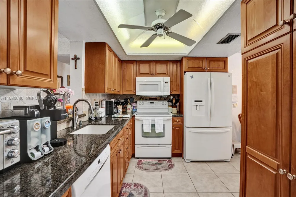 7400 NW 18th St, Margate, FL 33063