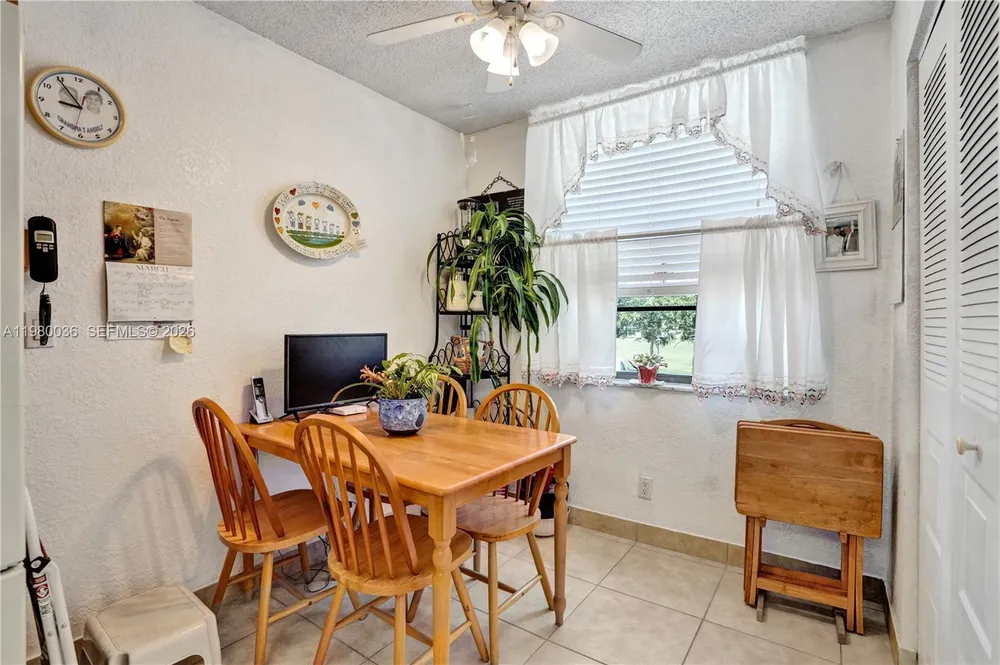 7400 NW 18th St, Margate, FL 33063