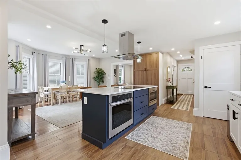 97 Trenton St, Melrose, MA 02176