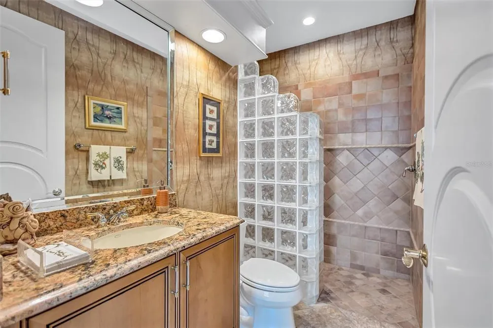 5207 Sand Lake Ct, Sarasota, FL 34238