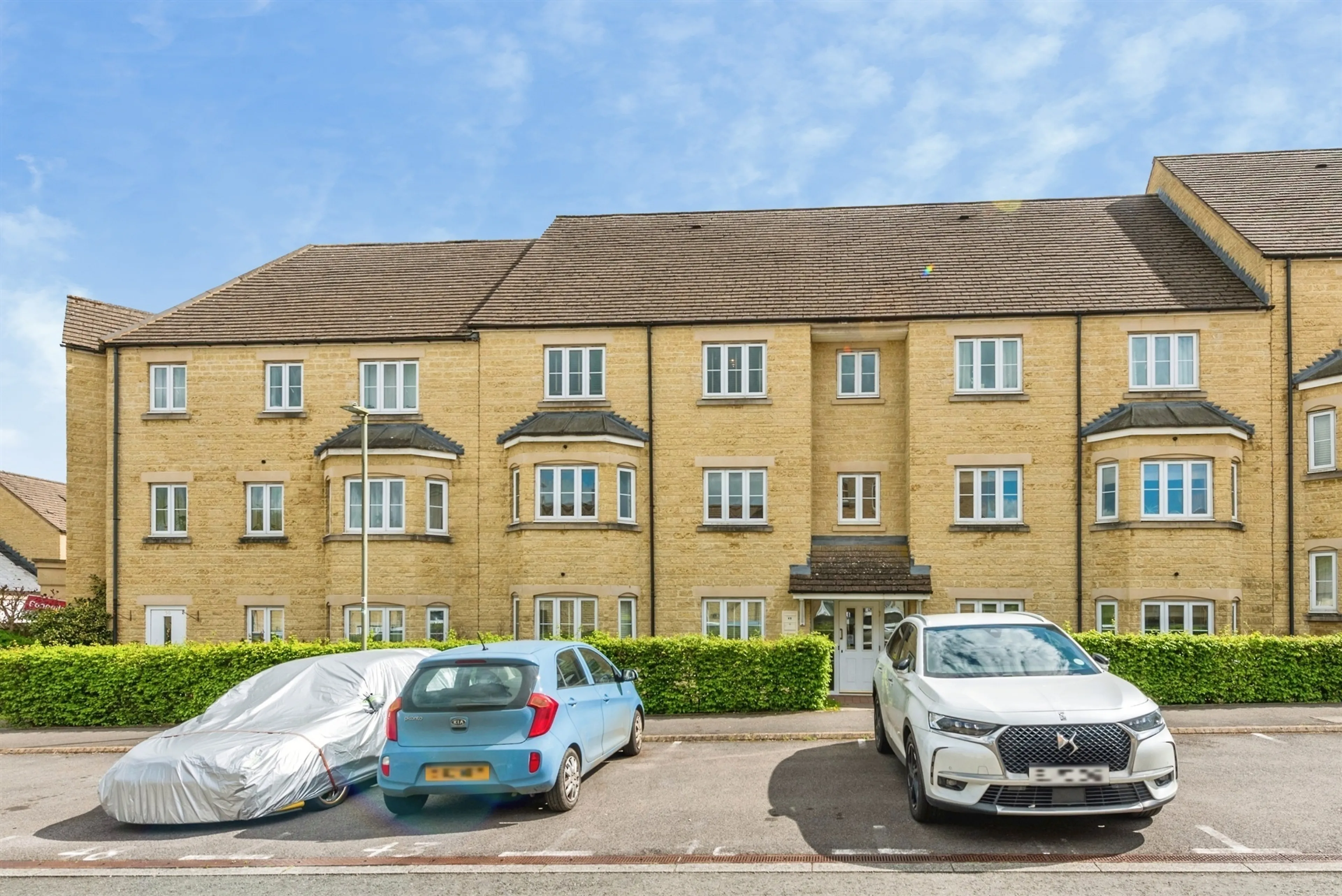 Property photo 0