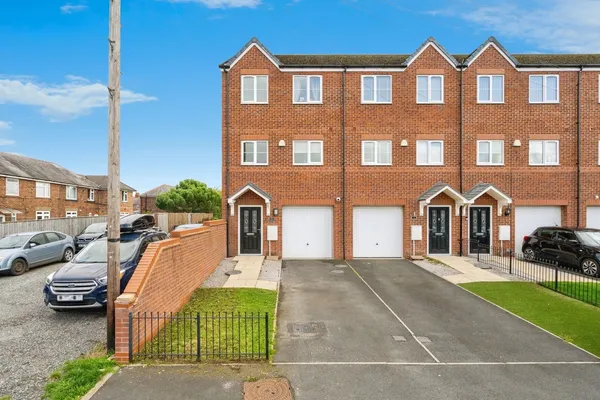Grimshaw Park, WIGAN, Lancashire, WN2