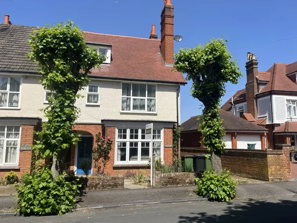 Linden Gardens, Leatherhead, Surrey, ...