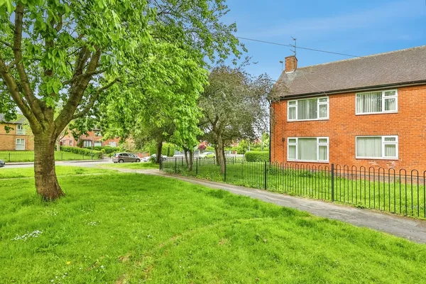 Glapton Lane, Clifton, Nottingham, NG11