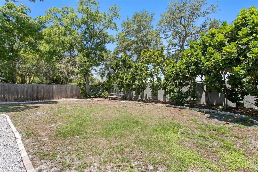 5103 W Cleveland St, Tampa, FL 33609
